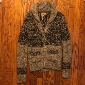 Women’s Aritzia Zip up Sweater